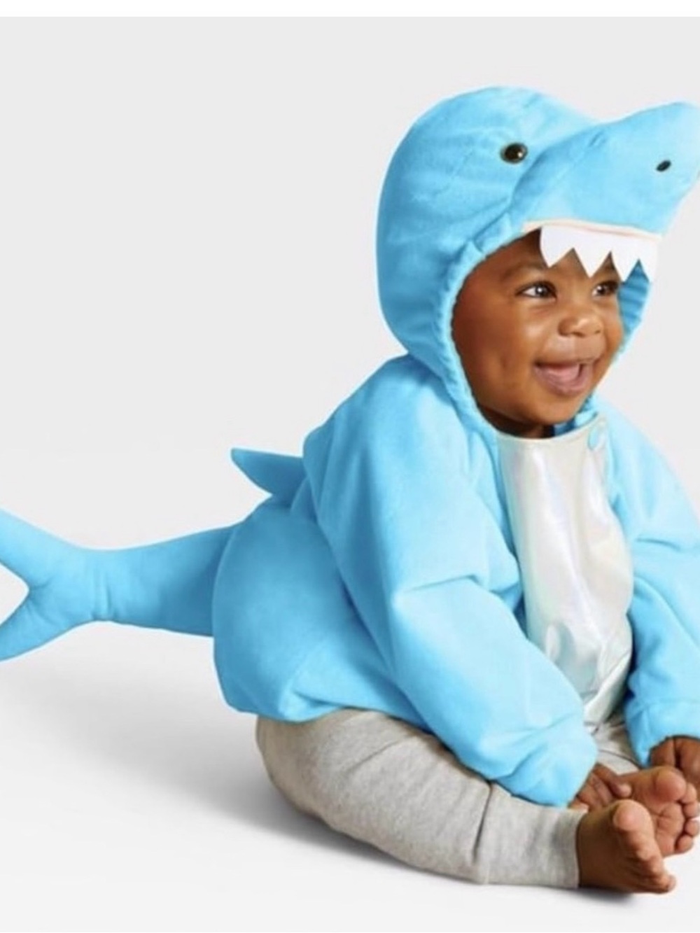 Hyde and eek infant shark costume. NWT 12-18 months(fzy)
